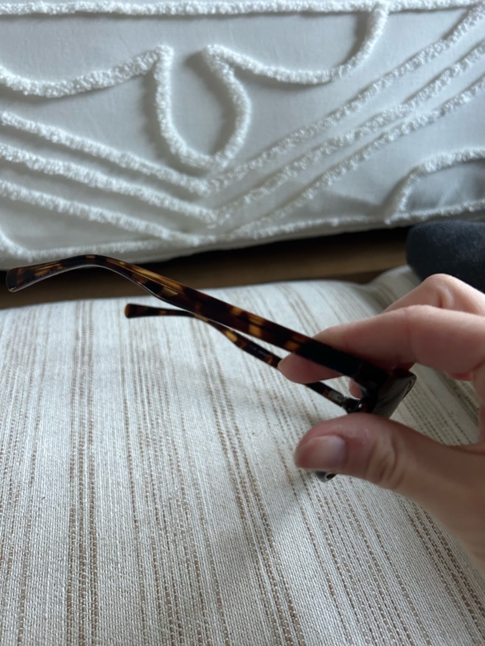 Tortoiseshell Round Sunglasses - Brown Lenses - Picture 4 of 4